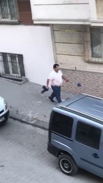 Karısını çocuklarının gözü önünde bıçaklayarak öldüren kişi, polis ekipleri tarafından tutuklandı.