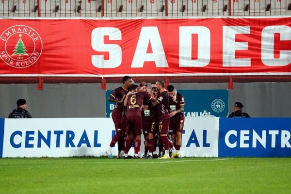 Trendyol 1. Lig'de 7. haftanın açılış mücadelesinde Ümraniyespor, evinde Bandırmaspor'a 1-0 mağlup olarak sahadan mağlubiyetle ayrıldı.