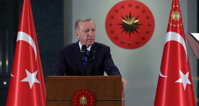 Cumhurbaşkanlığı Kabinesi, Cumhurbaşkanı Recep Tayyip Erdoğan başkanlığında Beştepe'de toplandı. Toplantı sonrası b