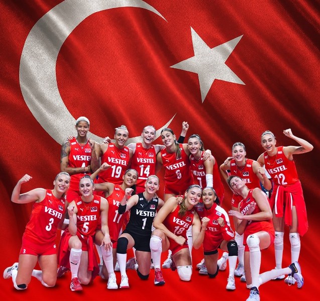 Türkiye A Milli Kadın Voleybol Takımı, İtalya'yı 3-2 yenerek finale yükseldi. Bu büyük başarıyla ülkemize gurur yaşatan Filenin Sultanları, şimdi finalde mücadele edecek. Peki Filenin Sultanları final maçı saat kaçta, hangi kanalda?