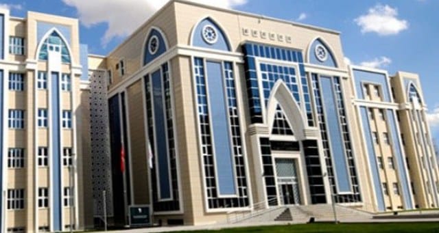 Geçtiğimiz yıl Kırşehir’de gerçekleşen kan donduran olayda karar çıktı. 20 günlük bebeğini döverek öldüren 22 yaşındaki anneye indirimsiz ağırlaştırılmış müebbet hapis cezası verildi.
