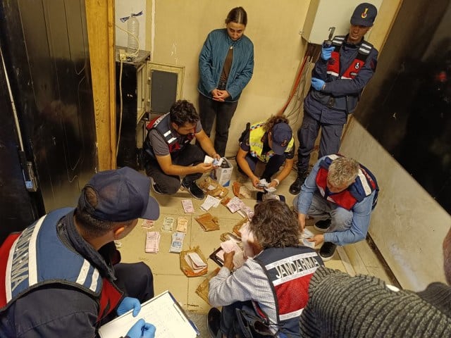 Bakan Ali Yerlikaya duyurdu: O çetesi çökertildi, ele başı gözaltında