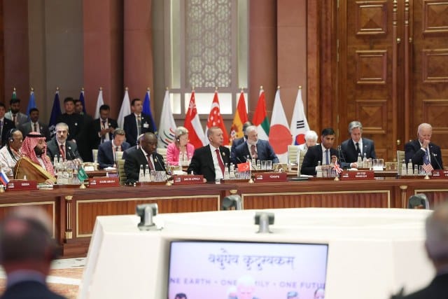 Hindistan'ın ev sahipliğinde bu yıl "Tek Yeryüzü, Tek Aile, Tek Gelecek" ana temasıyla düzenlenen 18'inci G20 Liderler Zirvesi başladı.