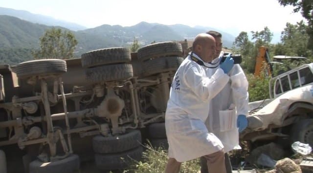 Kahramanmaraş’ın Andırın ilçesinde direksiyon hakimiyetini kaybeden ve mezarlıktaki kalabalığa dalan kamyon ile ilgili görgü tanıkları olayı anlattı.