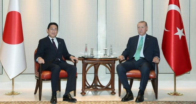 Cumhurbaşkanı Recep Tayyip Erdoğan, 18. G20 Liderler Zirvesi için gittiği Hindistan’da Japonya Başbakanı Fumio Kishida ile görüştü.