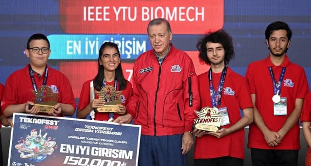 Teknofest İzmir’de ilk kez düzenlenen Girişim Yarışması’nda Engelsiz Yaşam Teknolojileri Temasında Türkiye’deki en iyi 10 projeden biri