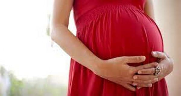 Kadın Hastalıkları ve Doğum Uzmanı Op. Dr. Okan Özden, sağlıklı bir hamilelik, sağlıklı bir anne, sağlıklı bir bebek ve sağlıklı bir yaşam için gerekli uyarılarda bulunarak, bu hedeflere ulaşmanın küçük önlemler alarak mümkün olduğunu ifade etti.