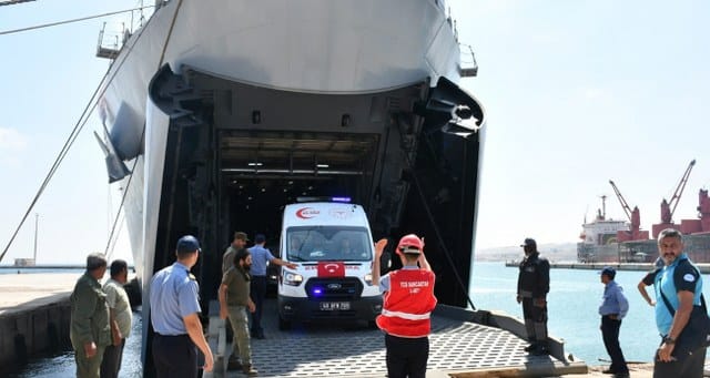 Milli Savunma Bakanlığı (MSB) yaptığı açıklamada, sel felaketinin yaşandığı Libya’ya TCG Sancaktar ve Bayraktar gemileriyle gönderilen yardım malzemelerinin ulaştırıldığını ifade etti.