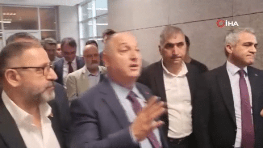 İstanbul Büyükşehir Belediyesi’nde (İBB) yönetici olan Yavuz Saltık’ın, terör örgütü PKK'nın hedefleri doğrultusunda faaliyet yürüttüğü öne sürülen DİAYDER’in, örgütle bağlantısını araştırmadan derneğe yemek kartları verdiği iddiasıyla yargılandığı davada, Savcılık, Saltık’ın 15 yıla kadar hapis cezasına çarptırılmasını talep etti.