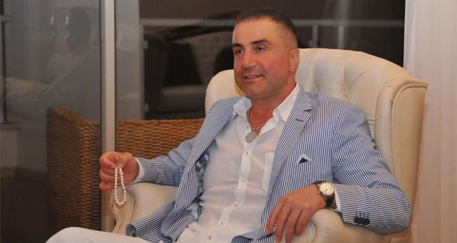 Organize suç örgütü lideri Sedat Peker, acil bir durumla hastaneye kaldırıldı. Peker'in apandisitinin patladığı ve sağlık durumunun şu an için stabil olduğu öğrenildi.