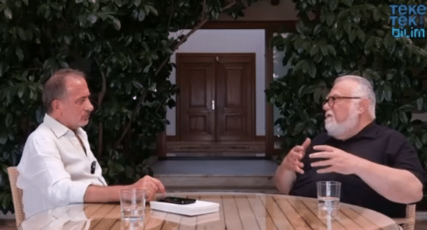 Prof. Dr. Celal Şengör Gazeteci Fatih Altaylı’nın YouTube kanalında başlayan Teke Tek Bilim programına konuk oldu. Şengör, büyük deprem sebebiyle İstanbul'dan taşınması hakkındaki iddiaları da yanıtladı. 