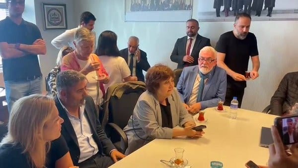 Televizyon programında Ankara'daki terör saldırısıyla ilgili sözleri nedeniyle soruşturma geçiren Ayşenur Arslan, Savcılık ifadesinin ardından serbest bırakıldı. Arslan'ın ifadesinde, detaylı bir şekilde olaya dair, "Ne programda ne de şu an ifadem esnasında terörü güzelleyici ya da meşru gösterici bir ibare kullanmam söz konusu olamaz" dediği öğrenildi.