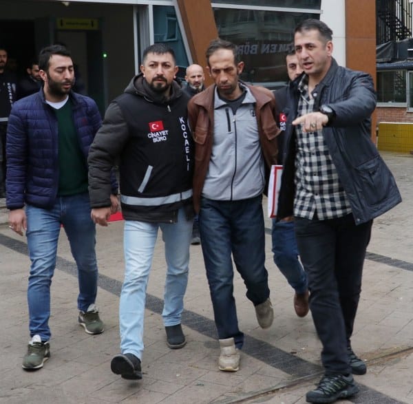 Kocaeli'de Meryem Tahnal cinayeti davasında hüküm verildi; Palu ailesi ve damatları Tuncer Ustael, mahkeme heyetine beddua ederek son sözlerini dile getirdi.