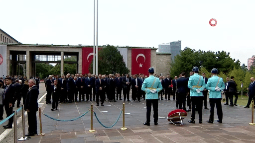Türkiye Büyük millet Meclisi (TBMM) 28. Dönem 2. Yasama yılı törenle açıldı.