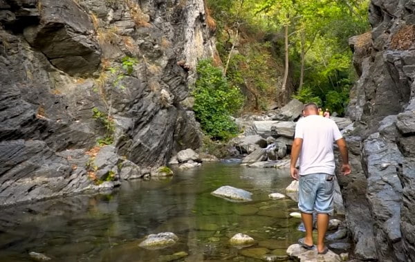 Balıkesir, Türkiye'nin Marmara Bölgesi'nde yer alan bir ildir. İl, doğal güzellikleri, tarihi ve kültürel zenginlikleri ile önemli bir turizm merkezidir.