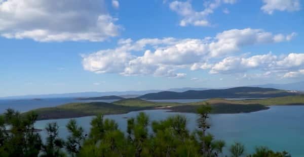 Balıkesir, Türkiye'nin Marmara Bölgesi'nde yer alan bir ildir. İl, doğal güzellikleri, tarihi ve kültürel zenginlikleri ile önemli bir turizm merkezidir.