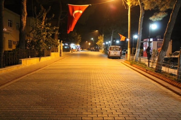 Bandırma, Susurluk, Erdek, Manyas, Marmara Adası ve Gönen, Marmara Bölgesi'nde yer alan Balıkesir ilinin ilçeleridir. Bu ilçeler, farklı coğrafi özellikler ve kültürel değerlere sahiptir. manyas