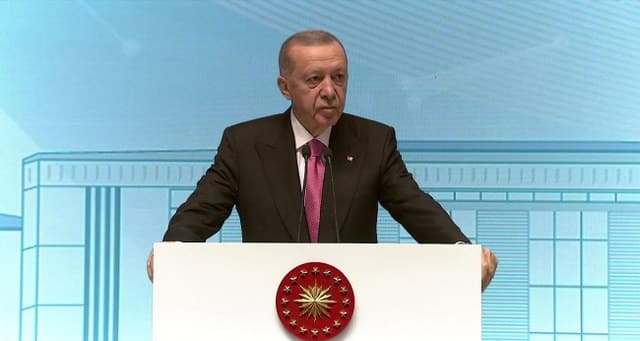 Erdoğan ‘yeni anayasa’ çağrısını yineledi
