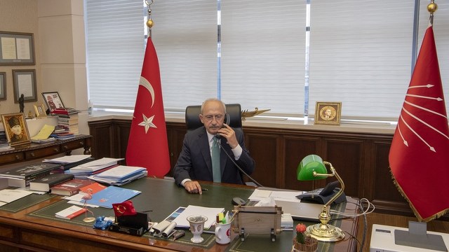 Cumhuriyet Halk Partisi (CHP) Genel Başkanı Kemal Kılıçdaroğlu, bombalı saldırı girişimiyle ilgili olarak İçişleri Bakanı Ali Yerlikaya'yı aradı.
