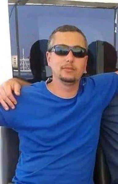 Avşa'lı gemi kaptanı Celal Yıldız (44) Erdek ilçesi Kapıdağ yarımadasındaki tarihi Kirazlı Manastırı civarında ölü olarak bulundu.
