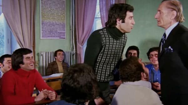 Kemal Sunal, Türk oyuncu, yapımcı, senarist ve komedyendir. Türk sinemasının en başarılı ve unutulmaz oyuncularından biri olarak kabul edilmektedir.
