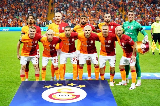 Galatasaray, UEFA Şampiyonlar Ligi A Grubu ikinci maçında yarın deplasmanda İngiliz ekibi Manchester United ile mücadele edecek.