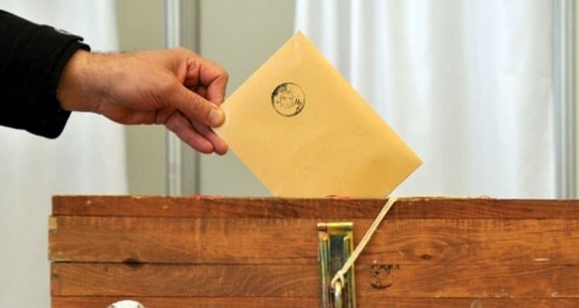 Resmi Gazete'de yayımlanan karara göre; yerel seçimler 31 Mart 2024'te yapılacak.