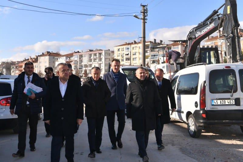 Balıkesir Büyükşehir Belediyesi, Çay Deresi 3. Etap ile yeni bir sosyal yaşam alanı şehre kazandırırken, Birleşmiş Milletler 75. Yıl Gençlik Merkezi’nin karşısındaki, Karesi Petrol Ofisi’ni de yıkıp, yeni yol güzergâhları açarak şehrin trafiğini rahatlatacak.