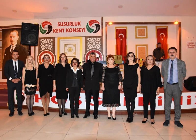 Susurluk Ayran evinde toplanan Kent Konseyi toplantısına katılan Belediye Başkanı Nurettin Güney, Konseyin çalışmalarına verdikleri desteğin süreceğini söyledi.