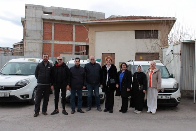 AK Parti Bandırma Belediye Başkan Aday Adayı Oya Yücel, çalışmalarına aralıksız devam ediyor. Aday adaylığı sürecinde toplumun her kesimi ile birebir görüşmeye hedefleyen ve bu yönde çalışmalarını sürdüren Yücel, bu kapsamda geçtiğimiz günlerde genel kurul toplantısını gerçekleştiren Bandırma Kuzey Kafkasya Kültür Derneğini ziyaret etti.