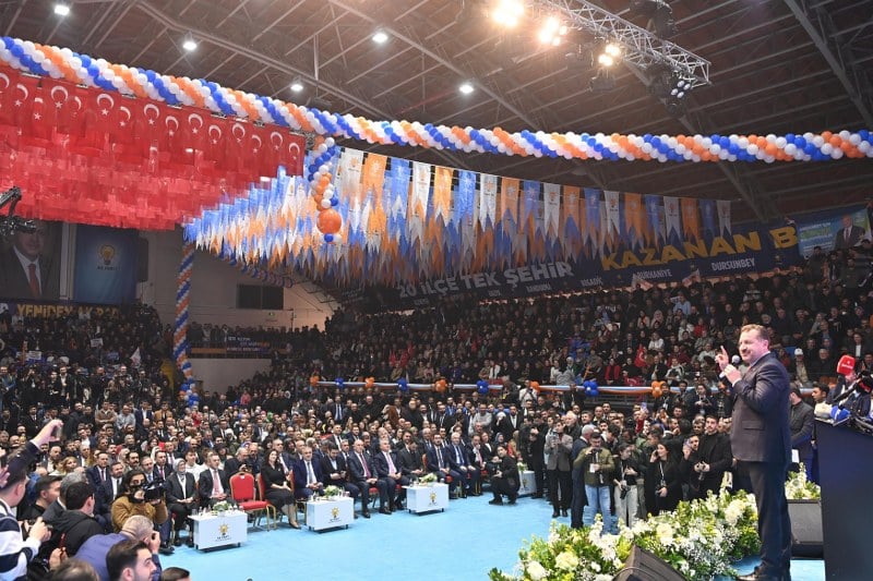Cumhurbaşkanımız AK Parti Genel Başkanı Recep Tayyip Erdoğan’ın 1994 yılında yaktığı meşale; ışığıyla, ateşiyle, enerjisiyle tüm Türkiye’de olduğu gibi Balıkesir’de de dört bucağa yayıldı. İşte O meşaleyi Balıkesir’de gururla dalgalandıracak 20 ilçenin AK Partili belediye başkan adayları vatandaşın karşısına çıkıp “Türkiye Yüzyılı Şehirleri İçin Hazırız, Kararlıyız” mesajı verdi.