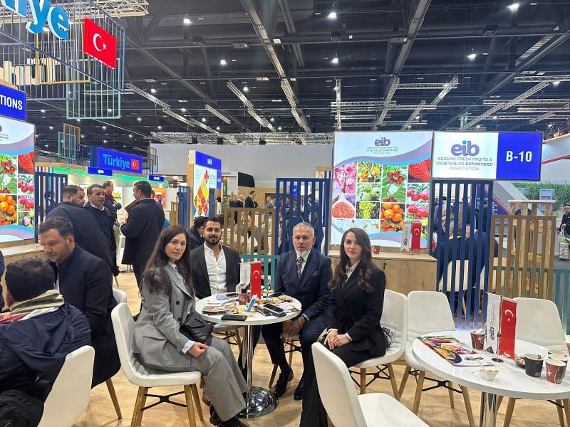 Türkiye'nin meyve sebze sektörü, Almanya'ya yönelik ihracatını artırarak 2023 yılında yüzde 24'lük bir artışla 543 milyon dolardan 675 milyon dolara çıkardı. Bu başarıyı daha da ileri taşımak amacıyla sektör, 1 milyar dolarlık ihracat hedefine odaklanarak Berlin Fruit Logistica Fuarı'na katıldı.