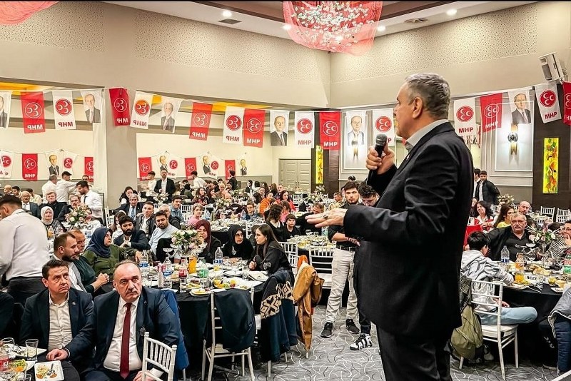 Milliyetçi Hareket Partisi’nin düzenlemiş olduğu iftar programına Cumhur İttifakı Bandırma Belediye Başkan Adayı Cemal Öztaylan katılım sağladı.