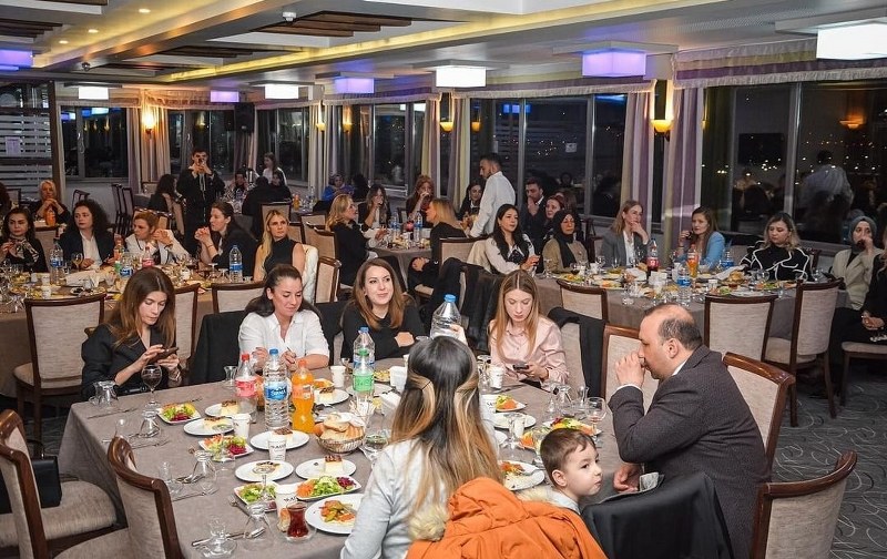 Milliyetçi Hareket Partisi’nin düzenlemiş olduğu iftar programına Cumhur İttifakı Bandırma Belediye Başkan Adayı Cemal Öztaylan katılım sağladı.