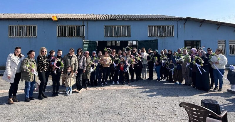 Borsa Kadın Girişimciler Kurulundan Manyas’ın kırsal mahallesinde, 8 Mart Dünya Kadınlar Günü kutlaması.