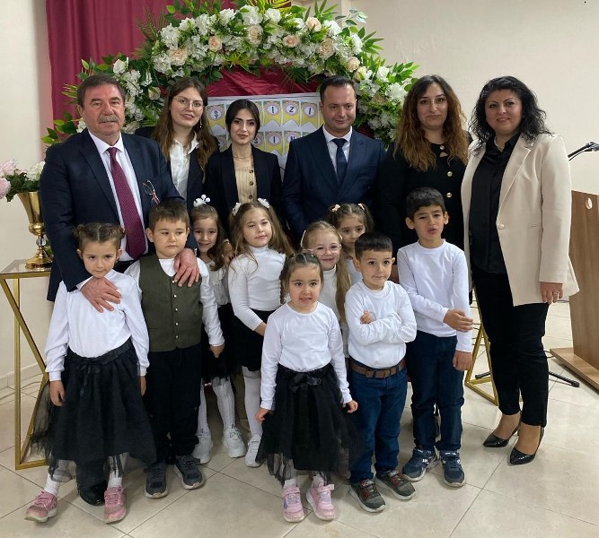 Susurluk Karapürçek Şehit Mesut Nayman İlkokulu ve Ortaokulu öğrencileri tarafından düzenlenen "Yaşlılara Saygı Haftası" İlçe Programı Karapürçek Mahallesinde gerçekleşti.