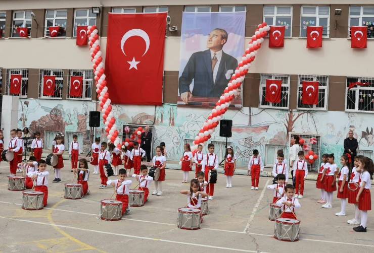 23 Nisan Ulusal Egemenlik ve Çocuk Bayramı Susurluk'ta Kutlandı