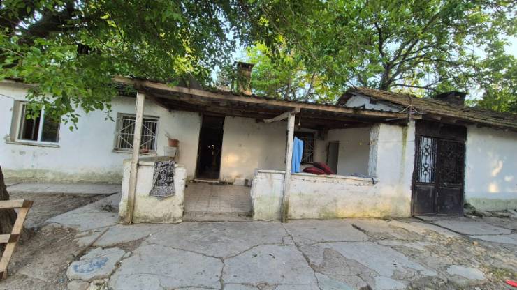 Babasının Tabancası  İle Kardeşini vurdu