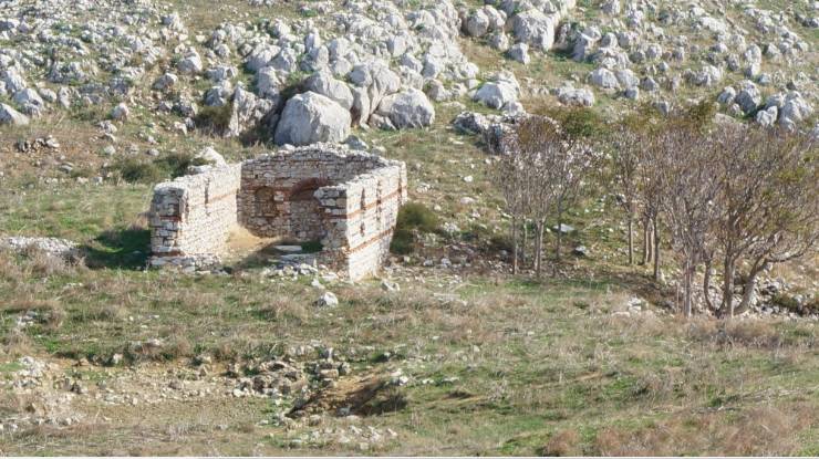 Kapıdağ Yarımadası, Aziz Andreas Manastırı, Agios Andreas Adaları, Bizans dönemi, tarihi yapılar, kültürel miras, restore çalışmaları.