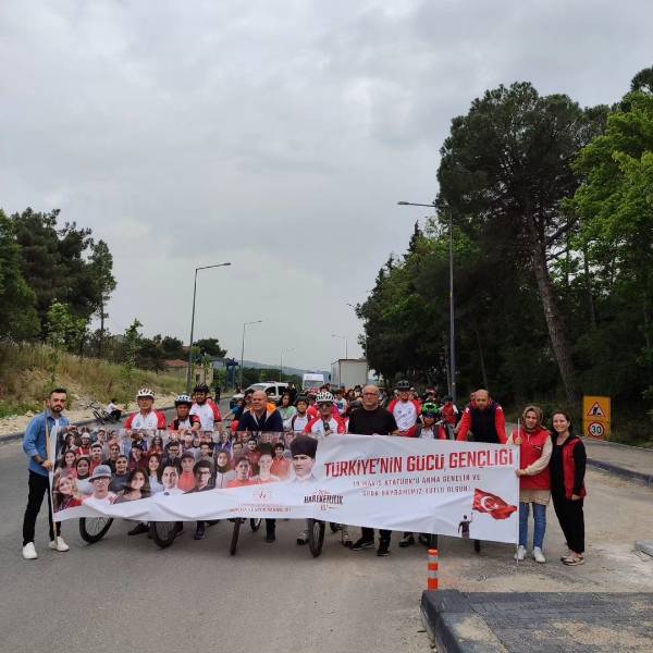 Muammer Köken, İlçe Emniyet Müdürü Mehmet Çatak, İlçe Gençlik ve Spor Müdürü Haydar Çetinkaya ve İlçe Milli Eğitim müdürü Sami Akoğlan