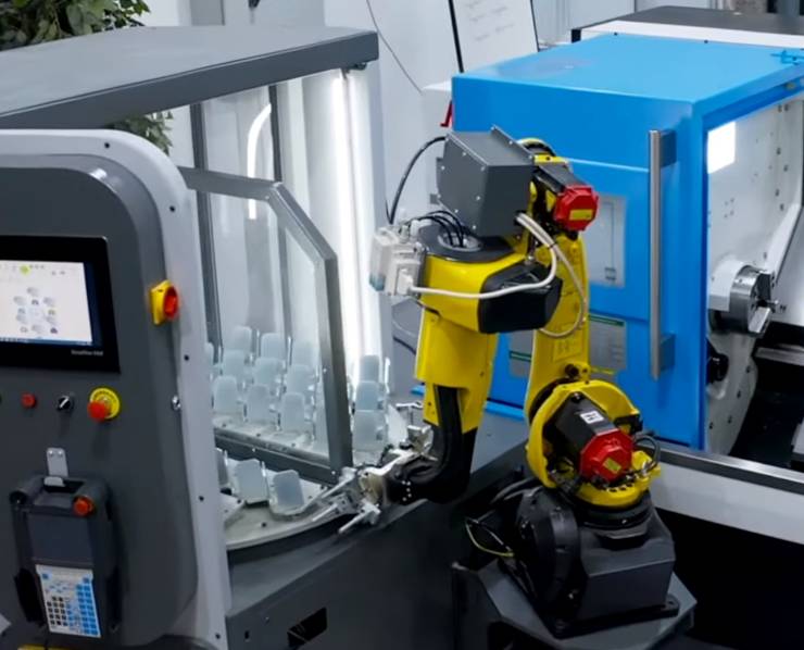 Tezmaksan Sanayi, Sivas'ta endüstri 4.0 uyumlu, robot teknolojileri ve karanlık fabrika konseptine dayalı modern bir üretim tesisi kurdu. Yeni tesis, yüksek verimlilik ve kalite standartlarını bir araya getirerek üretim süreçlerini optimize edecek.