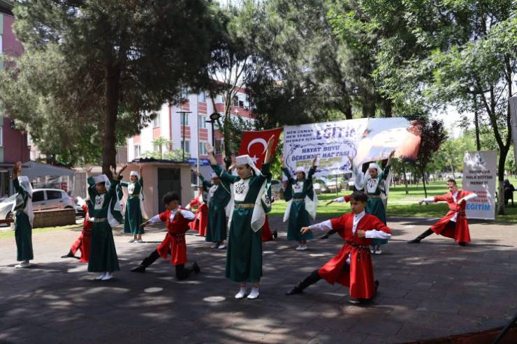 Susurluk'ta Hayat Boyu Öğrenme Haftası Coşkuyla Başladı