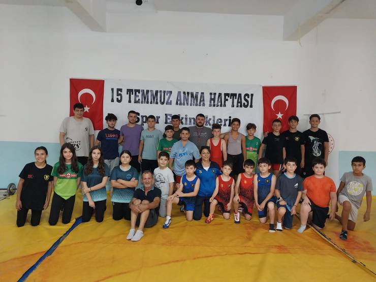 Susurluk güreş turnuvası, 15 Temmuz Demokrasi Günü, Susurluk gençlik spor, minikler güreş, yıldızlar güreş