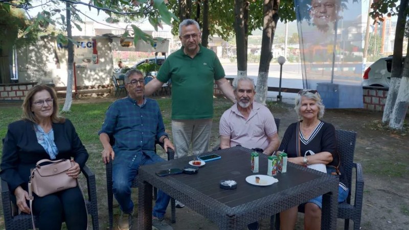 Cumhuriyet Halk Partisi Susurluk İlçe Örgütü, partinin 101. kuruluş yıl dönümü nedeniyle Atatürk Parkı Gözleme Evi'nde bir toplantı düzenledi. Toplantıda birlik ve beraberlik mesajları verildi, CHP’nin demokrasi mücadelesinin devam ettiği vurgulandı.