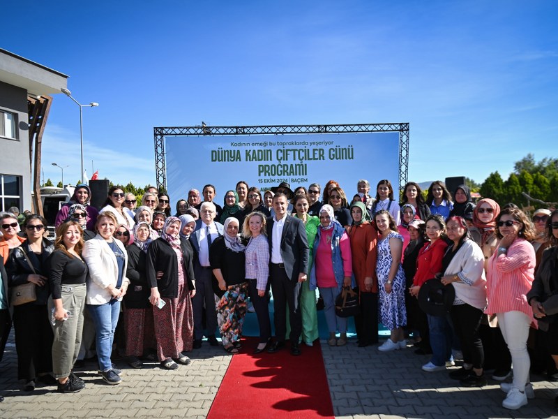 Ahmet Akın, Balıkesir Büyükşehir Belediyesi, kadın çiftçiler, yönetim kalkınma, sözleşmeli tarım, kadın kooperatifleri, Dünya Kadın Çiftçiler Günü