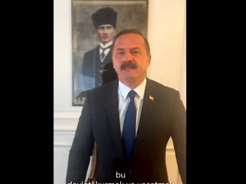 MHP Genel Başkanı Devlet Bahçeli'nin, terör örgütü lideri Abdullah Öcalan'ı TBMM'ye davet etmesi siyasi arenada büyük bir kaosa neden oldu. Bahçeli'nin, Öcalan'ın TBMM'de terörün sonlandırıldığını ilan etmesi gerektiğini ifade eden açıklamaları, destekçileri kadar sert eleştirilerle de karşılaştı. Bu açıklamalara en sert tepki gösteren isimlerden biri Yavuz Ağıralioğlu oldu.