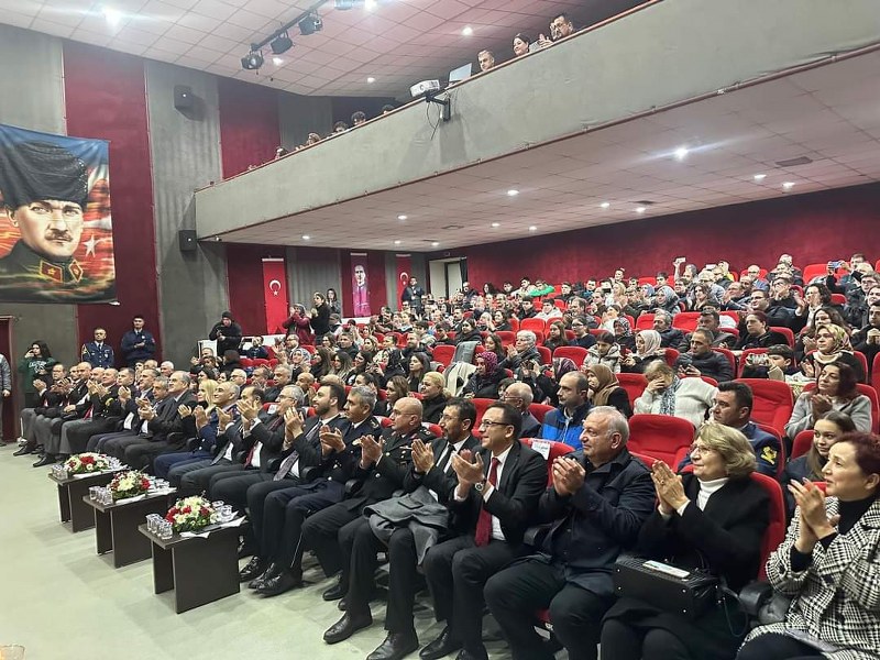 Bandırma 10 Kasım töreni, Atatürk'ü anma, Cumhuriyet Meydanı, Resul Yavuz konuşması, Barış Manço Kültür Merkezi