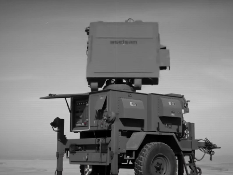 ASELSAN, Alp 600G ile uzaydan gelen tehditleri bile tespit edilebilen değiştirilebilen nitelikte bir radar sistemi geliştirdi. Bu yeni sistem, Türkiye'nin savunma gücünü zirveye taşımayı hedefliyor.