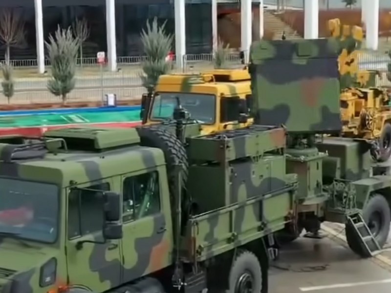 ASELSAN, Alp 600G ile uzaydan gelen tehditleri bile tespit edilebilen değiştirilebilen nitelikte bir radar sistemi geliştirdi. Bu yeni sistem, Türkiye'nin savunma gücünü zirveye taşımayı hedefliyor.