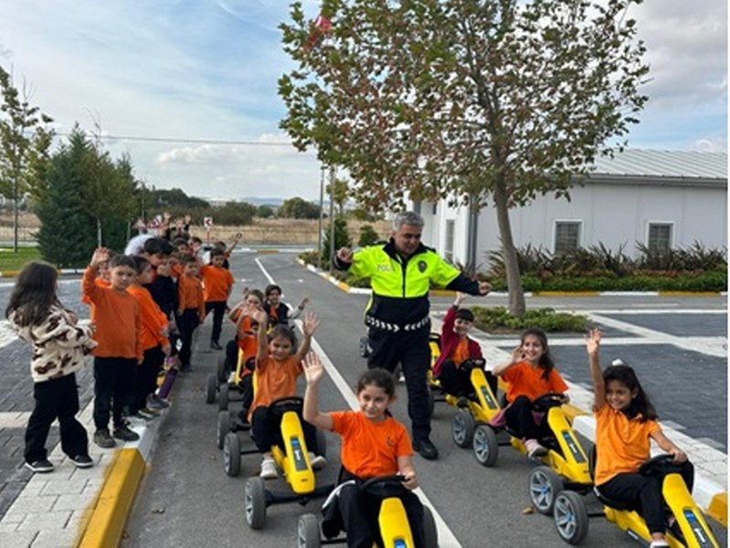 Balıkesir, trafik eğitimi, ilkokul yok, trafik güvenliği, çocuk eğitim parkı, Balıkesir Büyükşehir Belediyesi